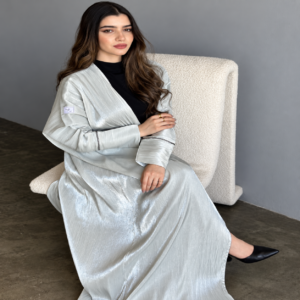 عباية لورين